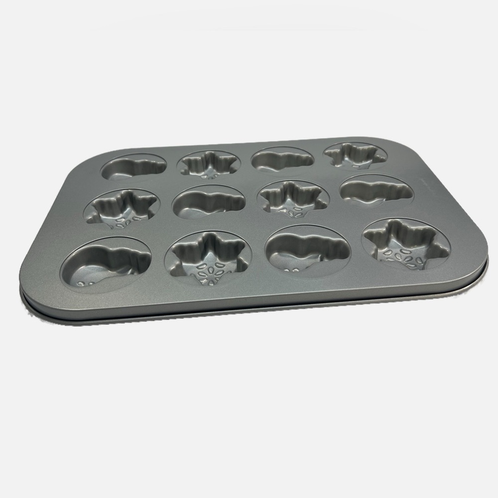Pampered Chef Red Winter Snowman Snowflake Mini Cake Pan size 12 Portion Mold - Picture 5 of 5
